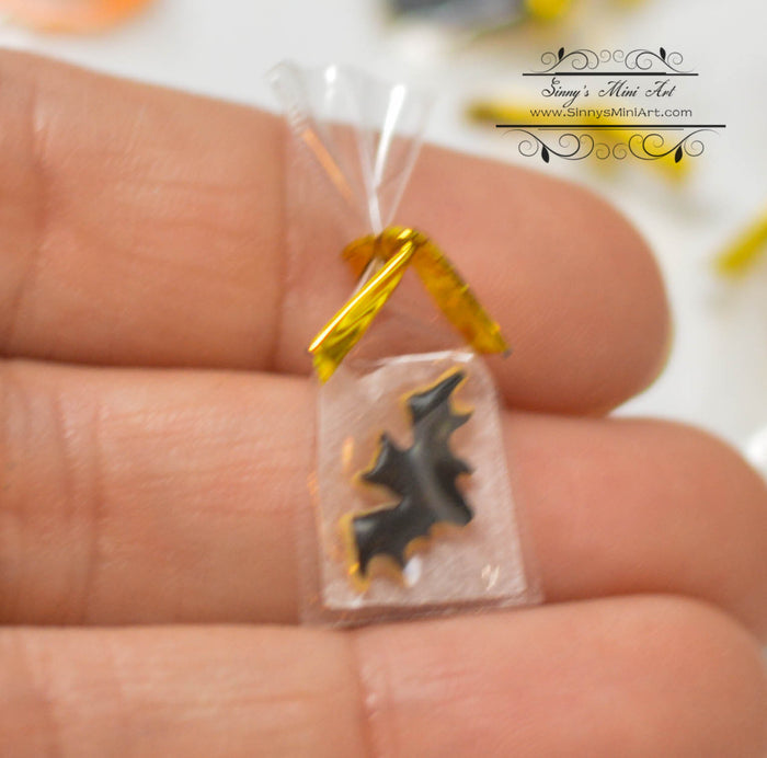 1:12 Dollhouse Miniature Halloween Cookies Set in Bags 7 PC HMN 1549