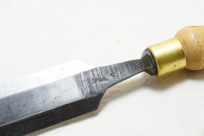 FINE LONG THIN WARD PARING CHISEL - 1 1/2" - BOXWOOD