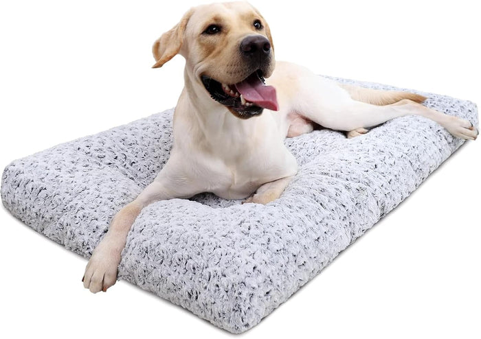 3.5-inch premium polypropylene fiber fill secured with 6 keyhole fixation points for shape retention