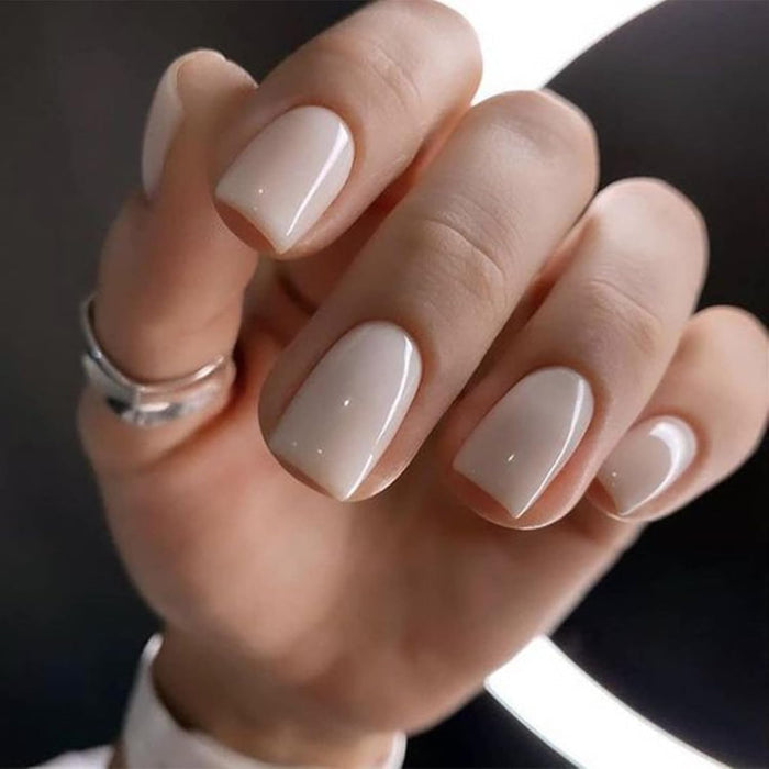 32 press-on nails in 16 sizes for tailored fit per finger