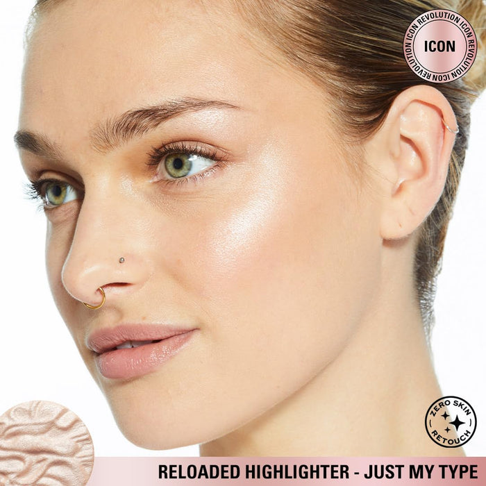 can be applied dry with a brush or dampened for an intense foil-like effect