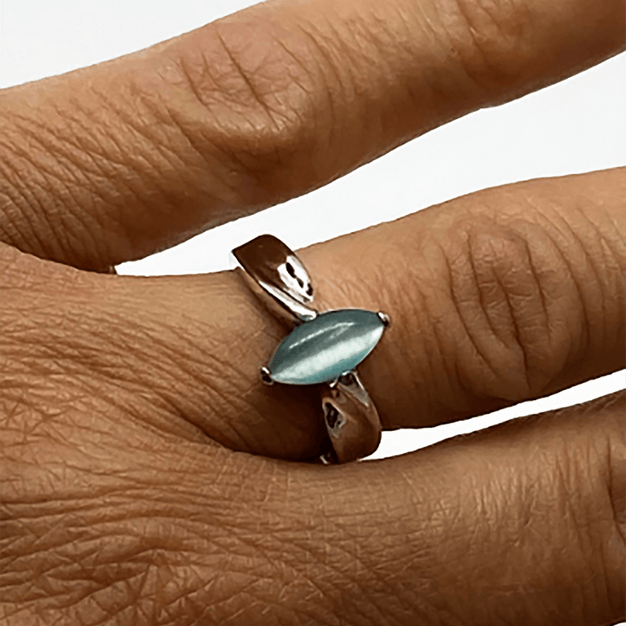 Great Lakes Boutique Silver & Blue Cats Eye Quartz Ring